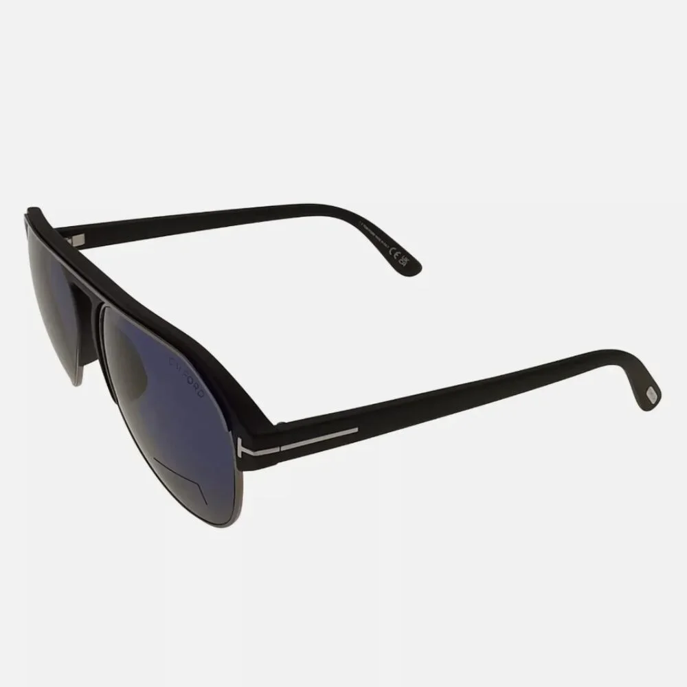 Tom Ford comes full
